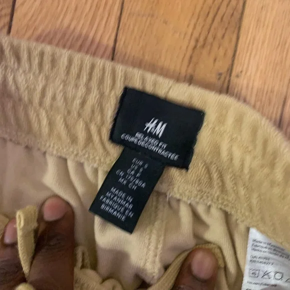 Sentence from H&M - Picture 3 of 3